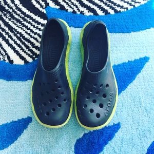 Crocs Sz. 1 Shoes 🐊🐊🐊